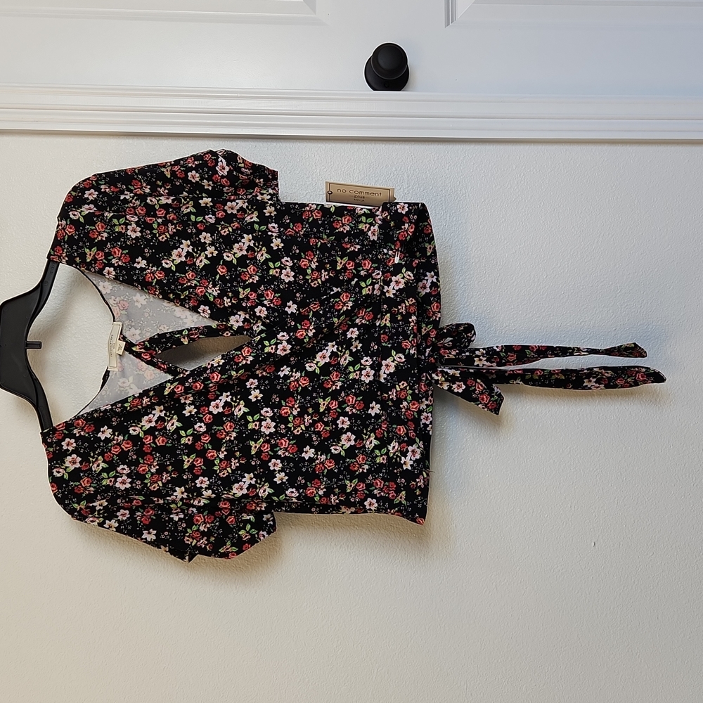 Soft, stretchy, black floral top